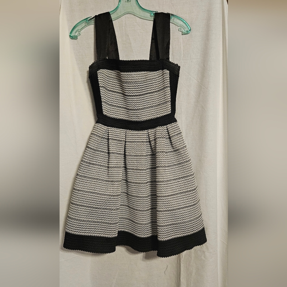 White and Black Textured Sleeveless Dress
